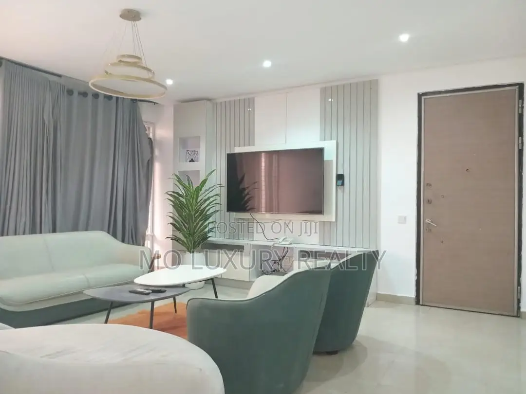 3bdrm Apartment in Lekki Phase 1 for rent