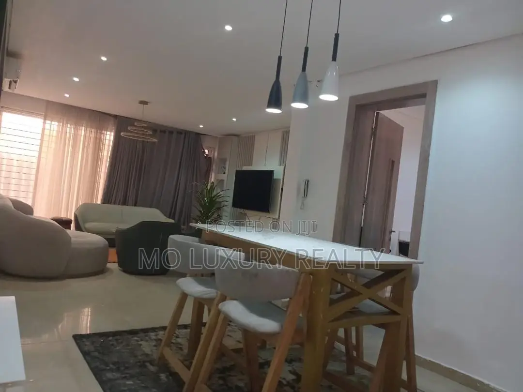 3bdrm Apartment in Lekki Phase 1 for rent
