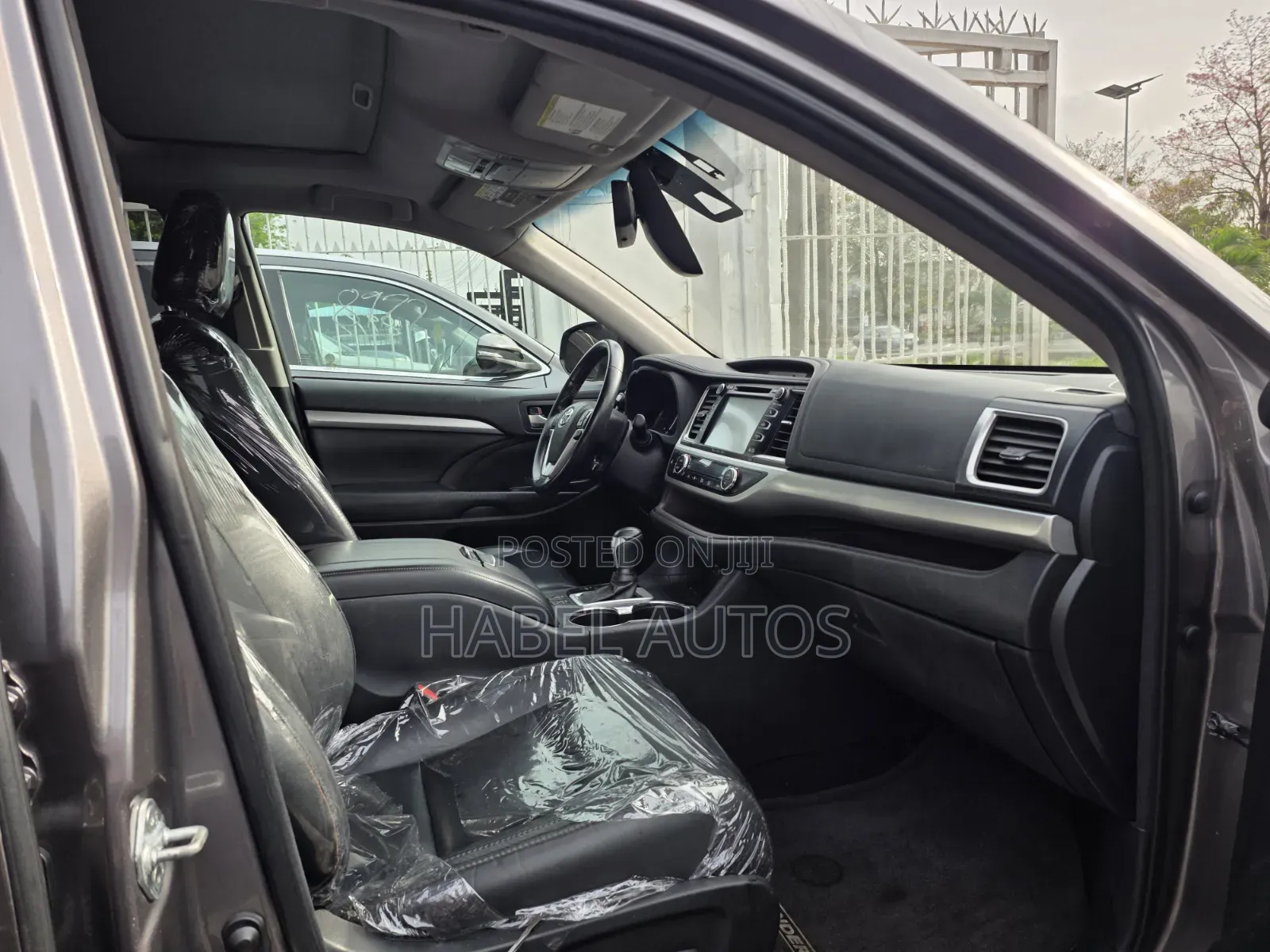 Toyota Highlander XLE 4x2 V6 (3.5L 6cyl 8A) 2018 Gray