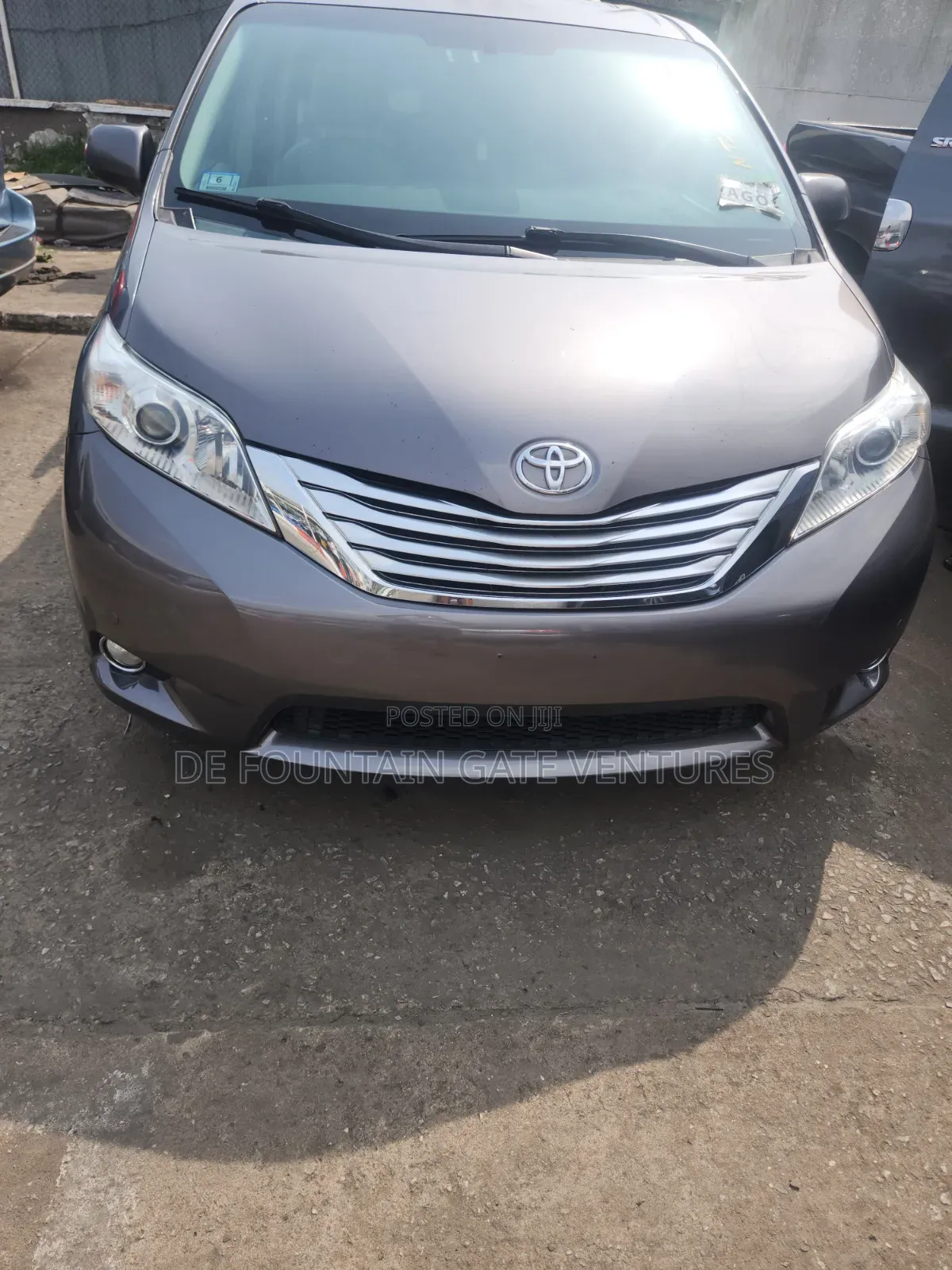 Toyota Sienna Limited 7 Passenger 2011 Gray