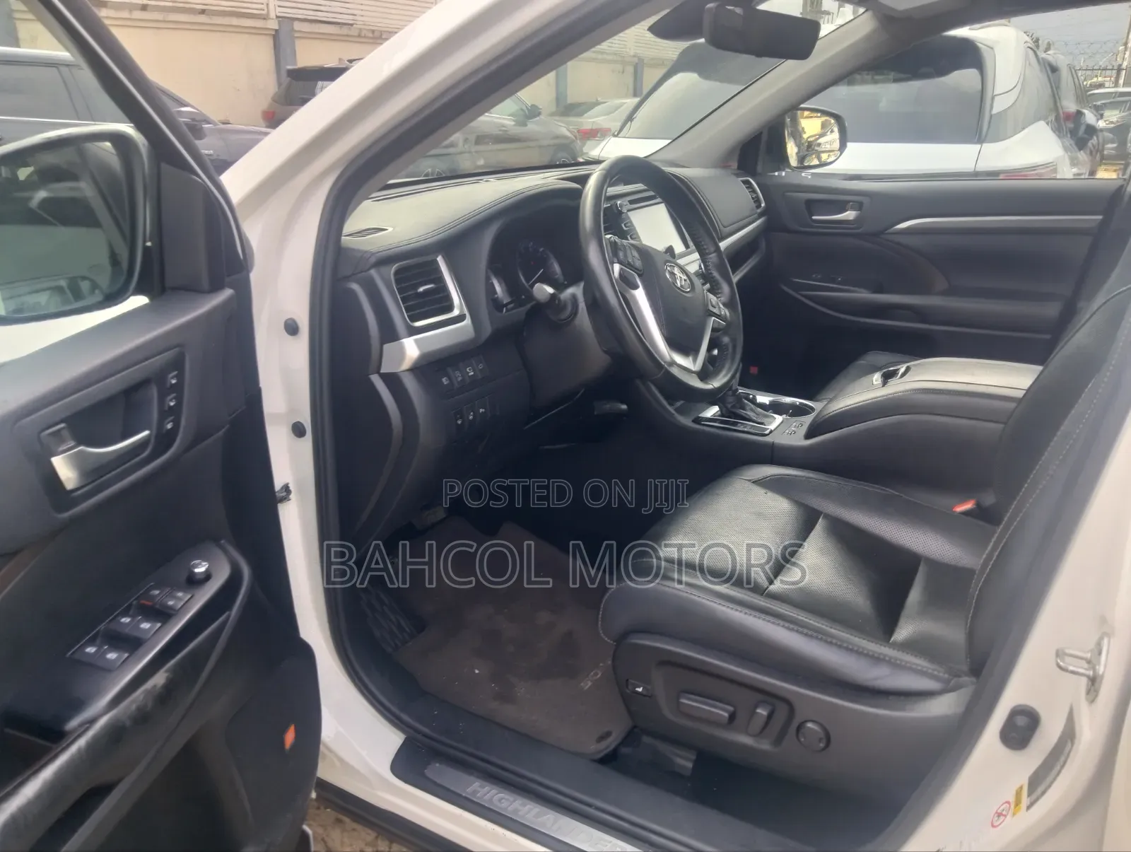 Toyota Highlander Limited Platinum 2019 White