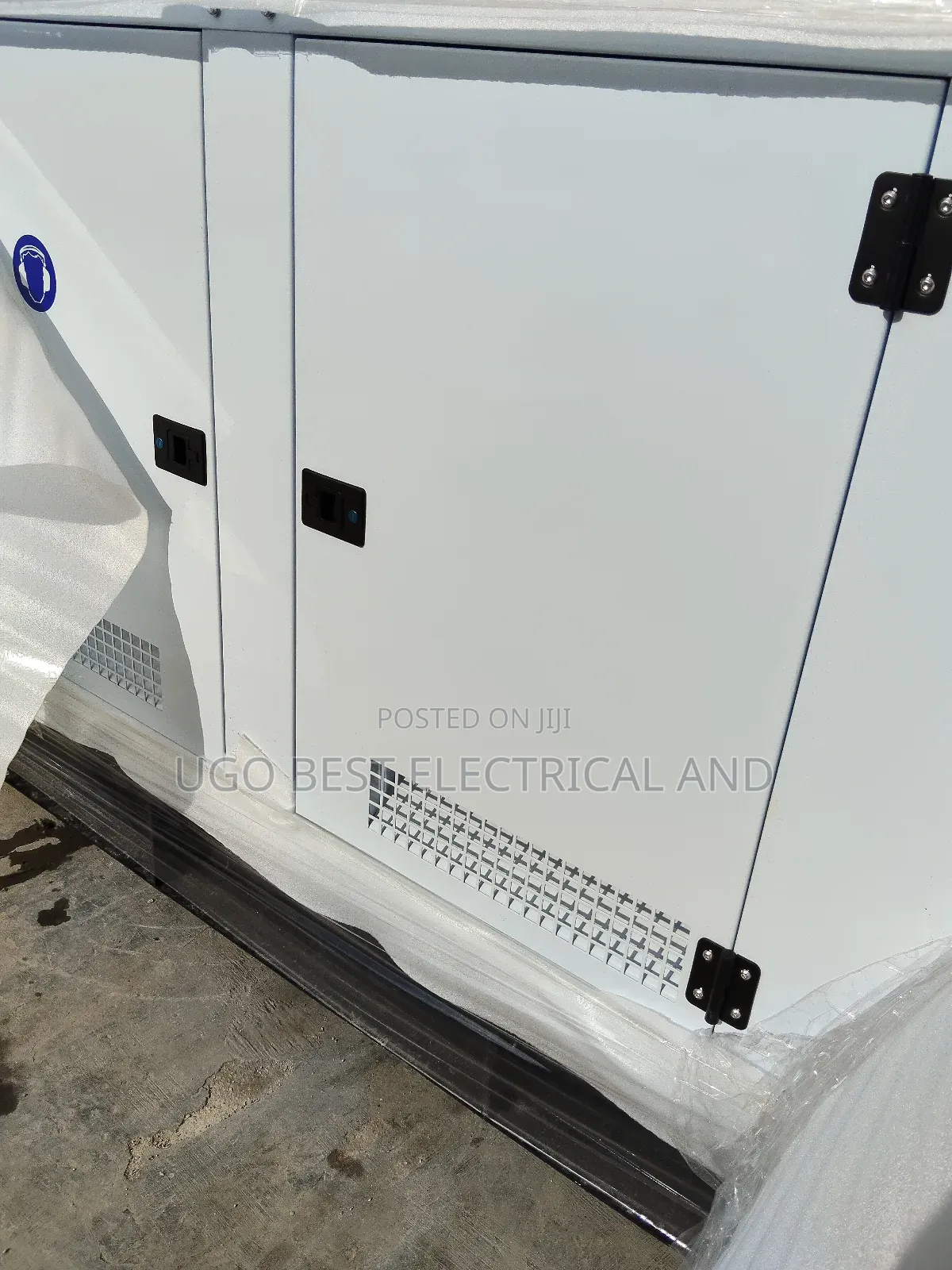100kva Perkins Soundproof Generator  Copper Coil Two Years Warranty