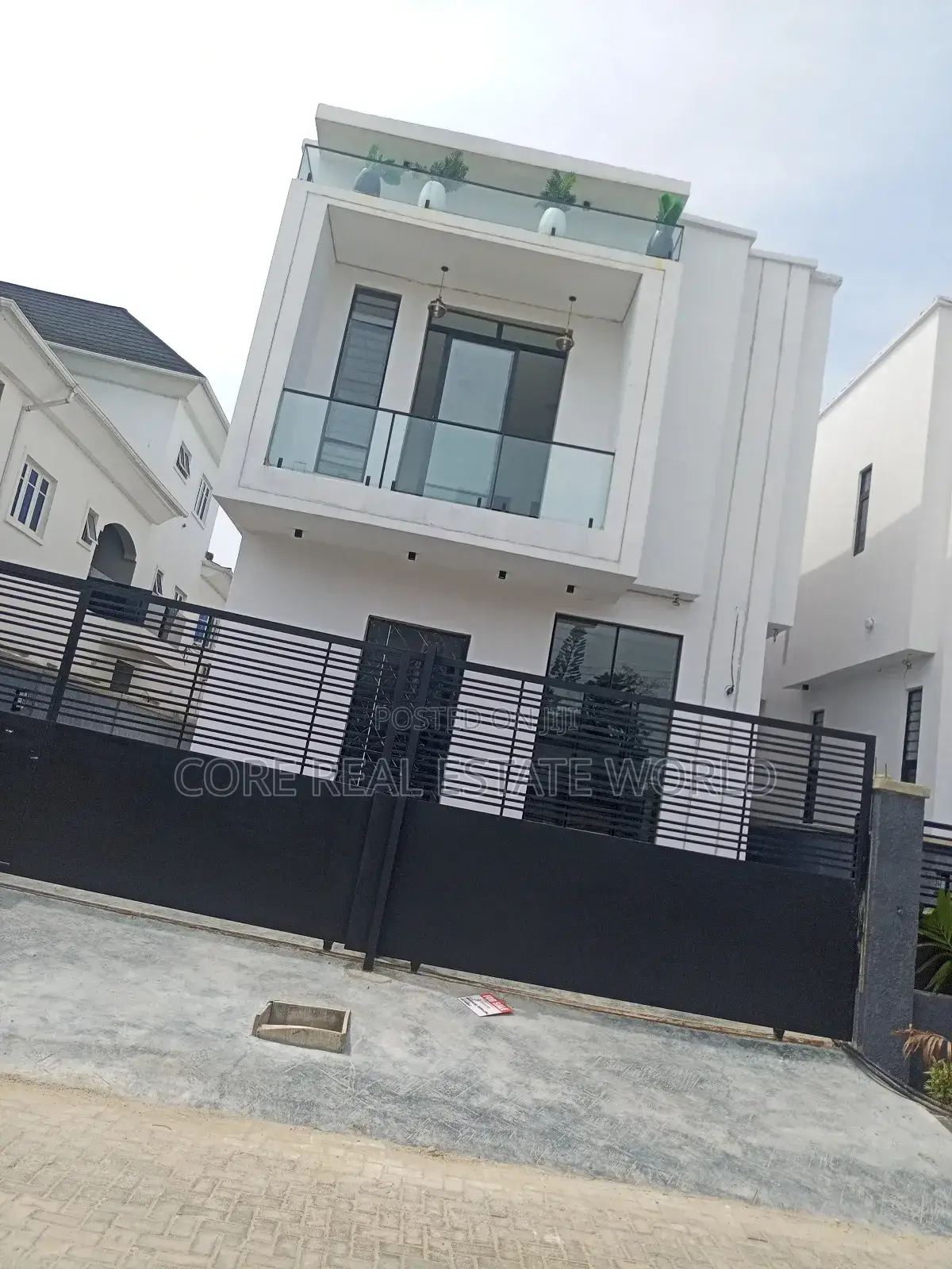 4bdrm Duplex in Olive Park Estate, Sangotedo for sale