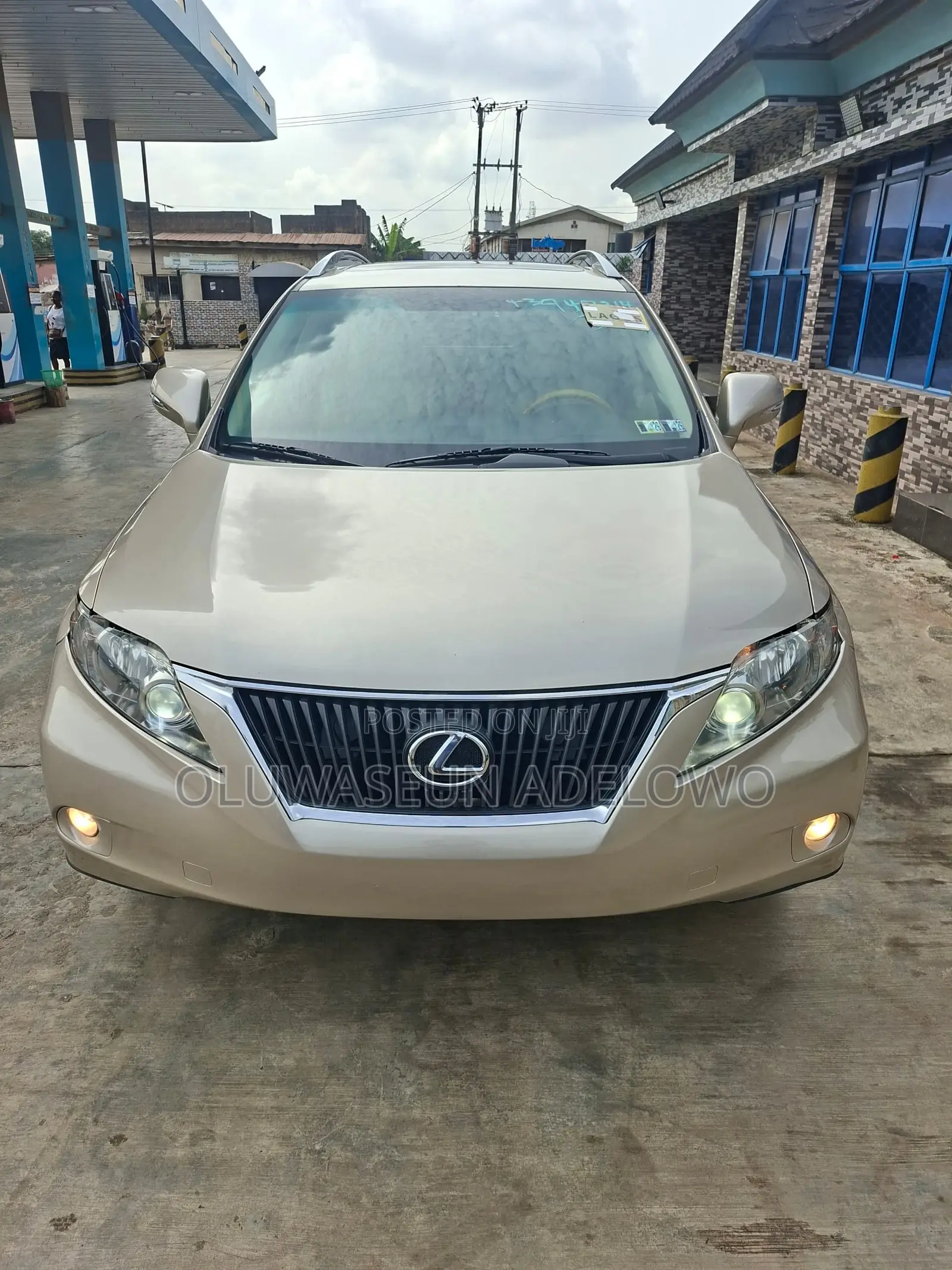 Lexus RX 350 2011 Gold
