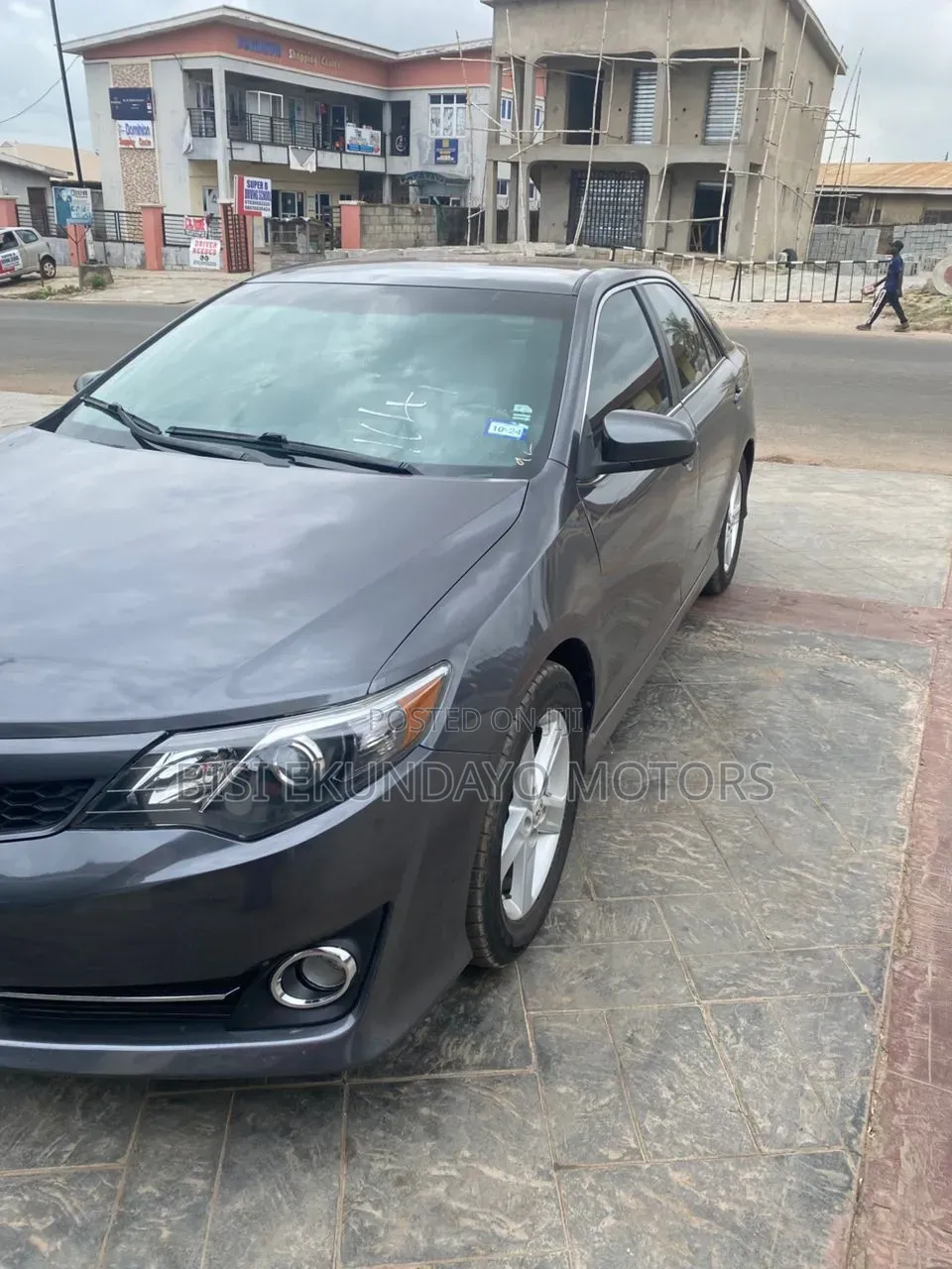 Toyota Camry SE 4dr Sedan (2.5L 4cyl 6A) 2013 Gray