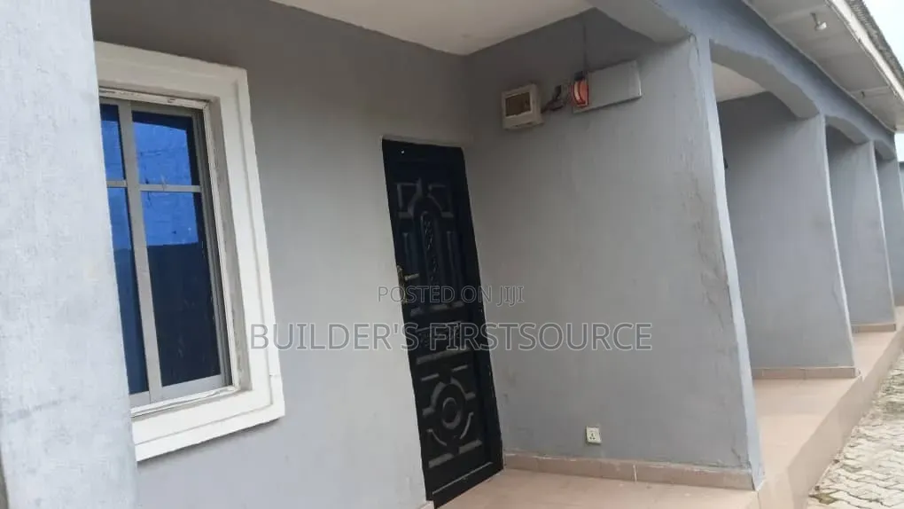 1bdrm Block of Flats in Epe for sale