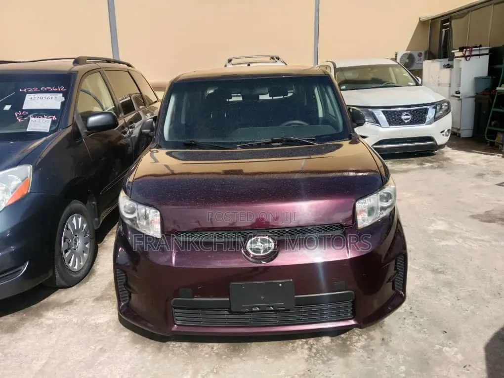Scion xB 2013 Maroon