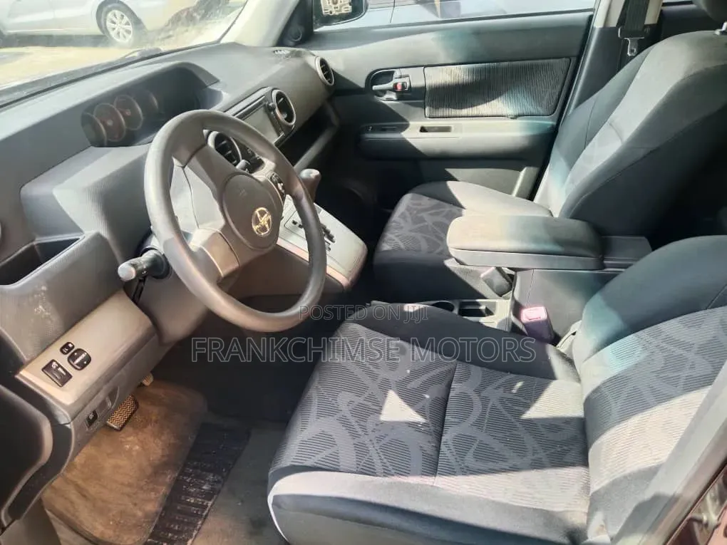 Scion xB 2013 Maroon