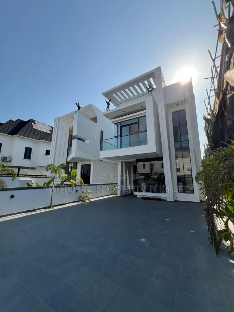 5bdrm Duplex in Ikota Estate for sale