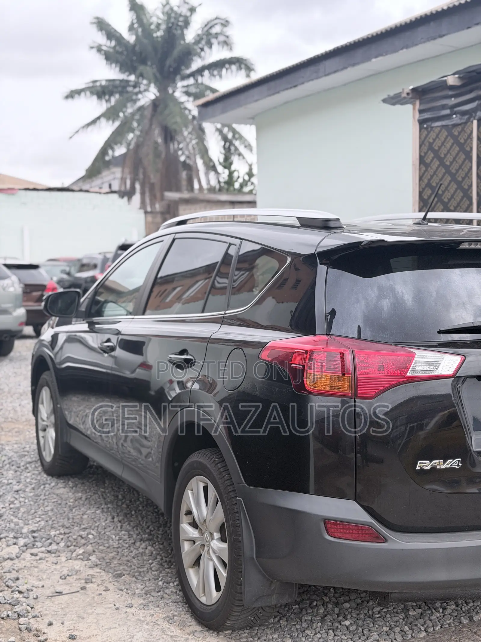 Toyota RAV4 Limited 4dr SUV AWD (2.5L 4cyl 6A) 2014 Black