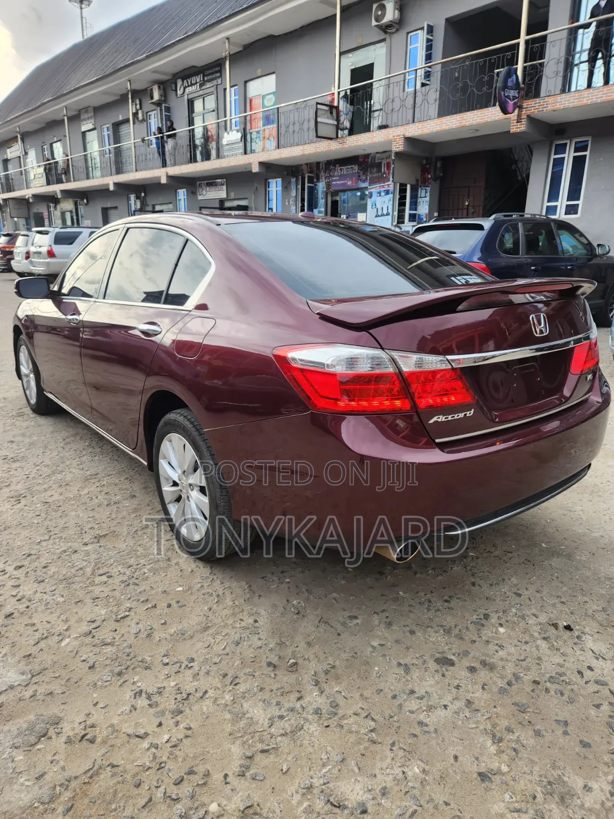 Honda Accord Touring 4dr Sedan FWD (3.5L 6cyl 6A) 2013 Burgundy