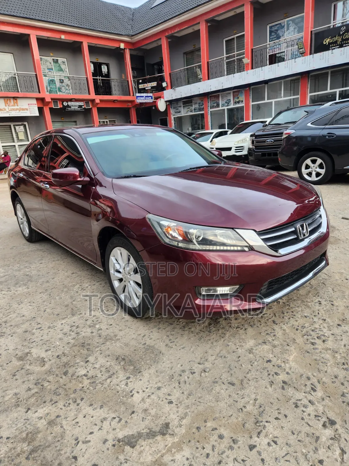 Honda Accord Touring 4dr Sedan FWD (3.5L 6cyl 6A) 2013 Burgundy