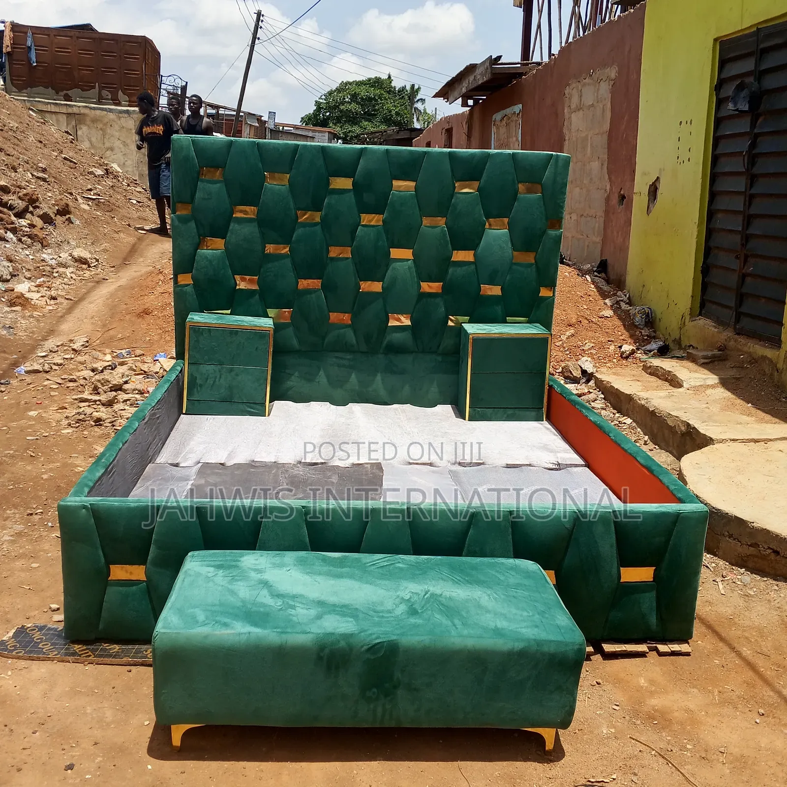 Beautifully Crafted 6by6ft Bed Frame