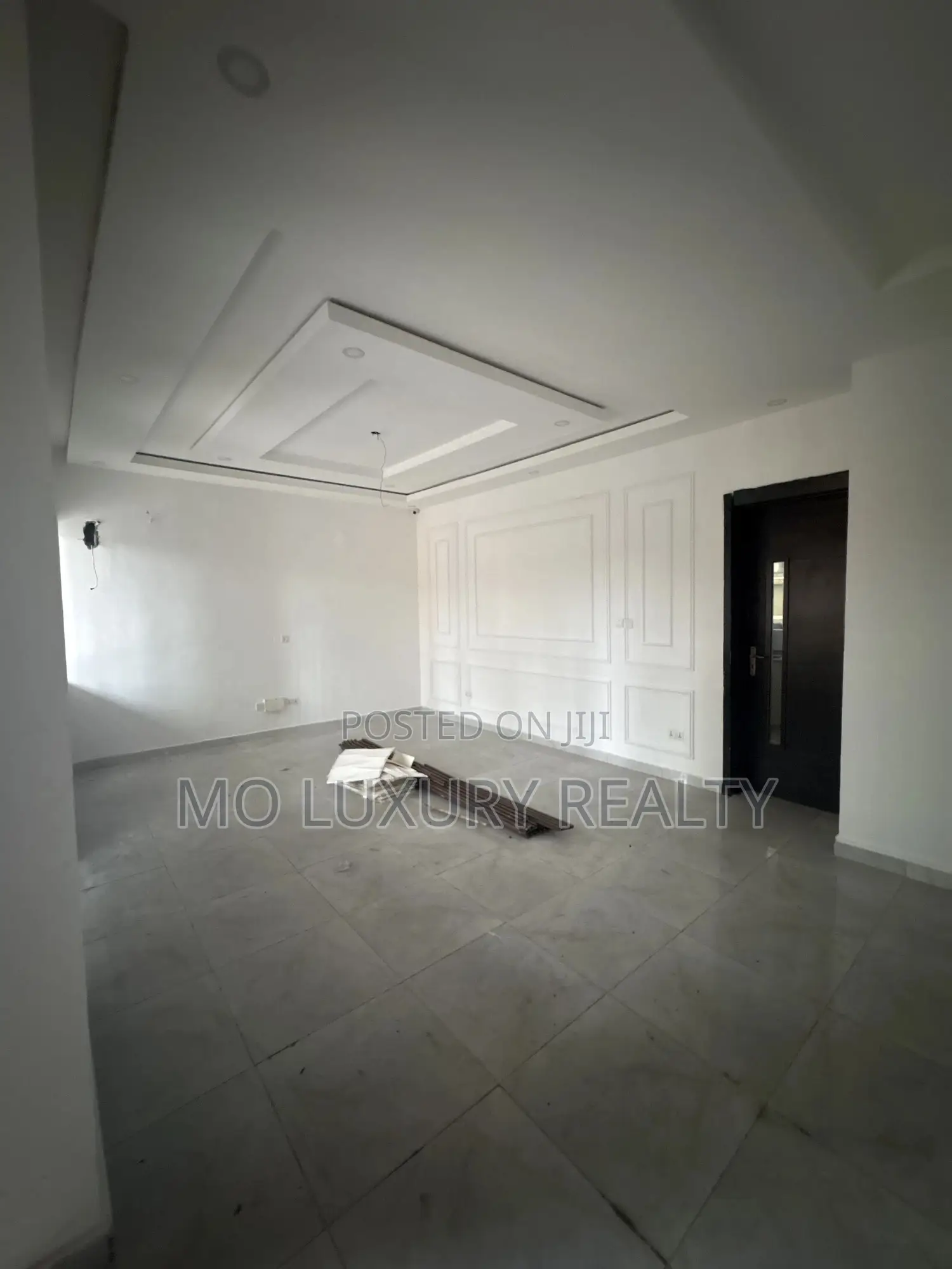 4bdrm Townhouse / Terrace in Jakande for rent