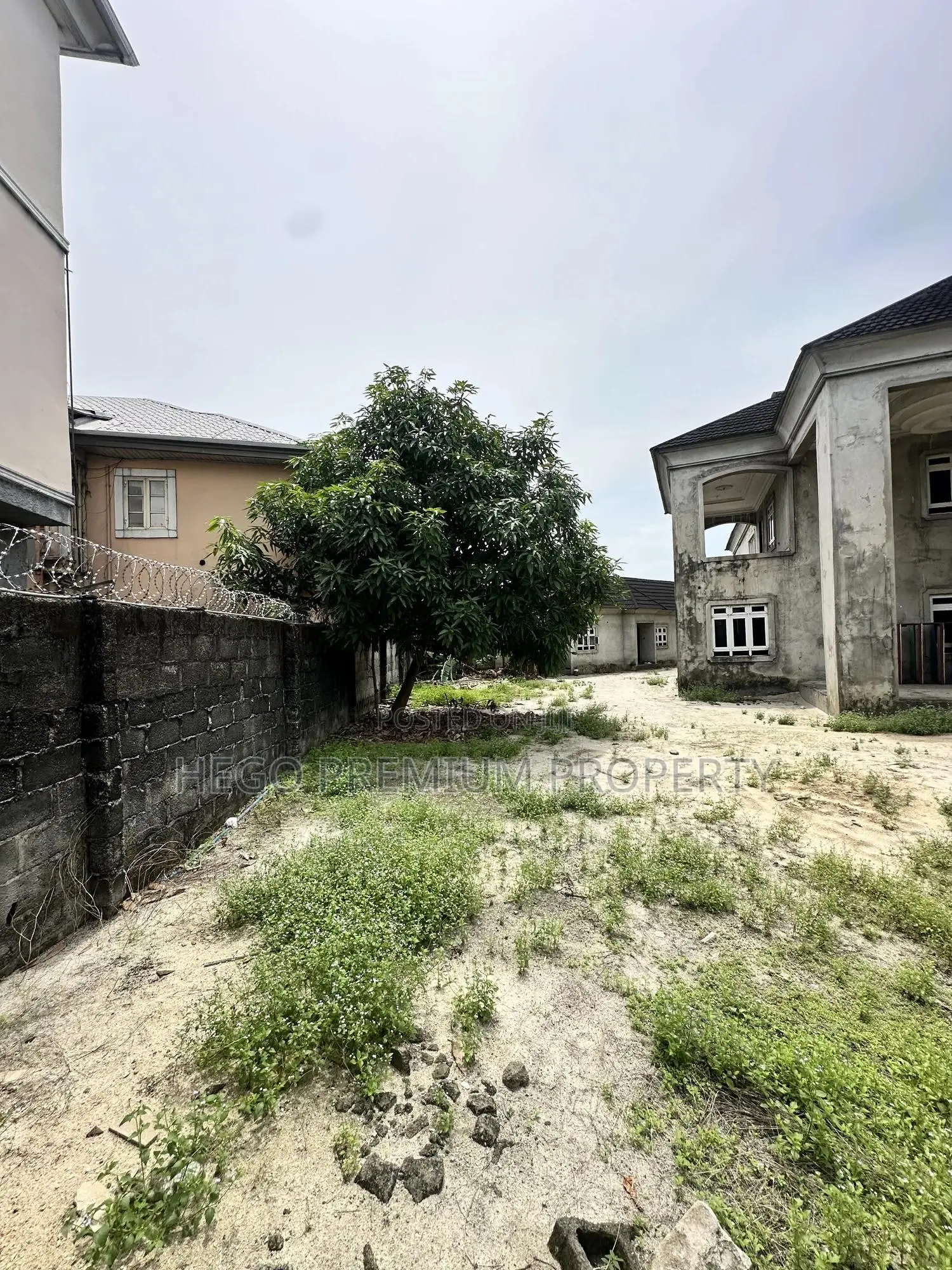 5bdrm House in Packland Estate, Okuru for sale