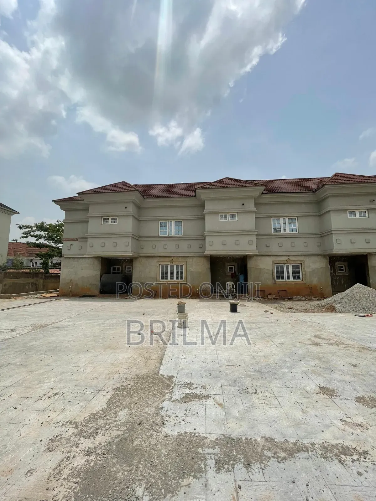 4bdrm Duplex in Life Camp for rent