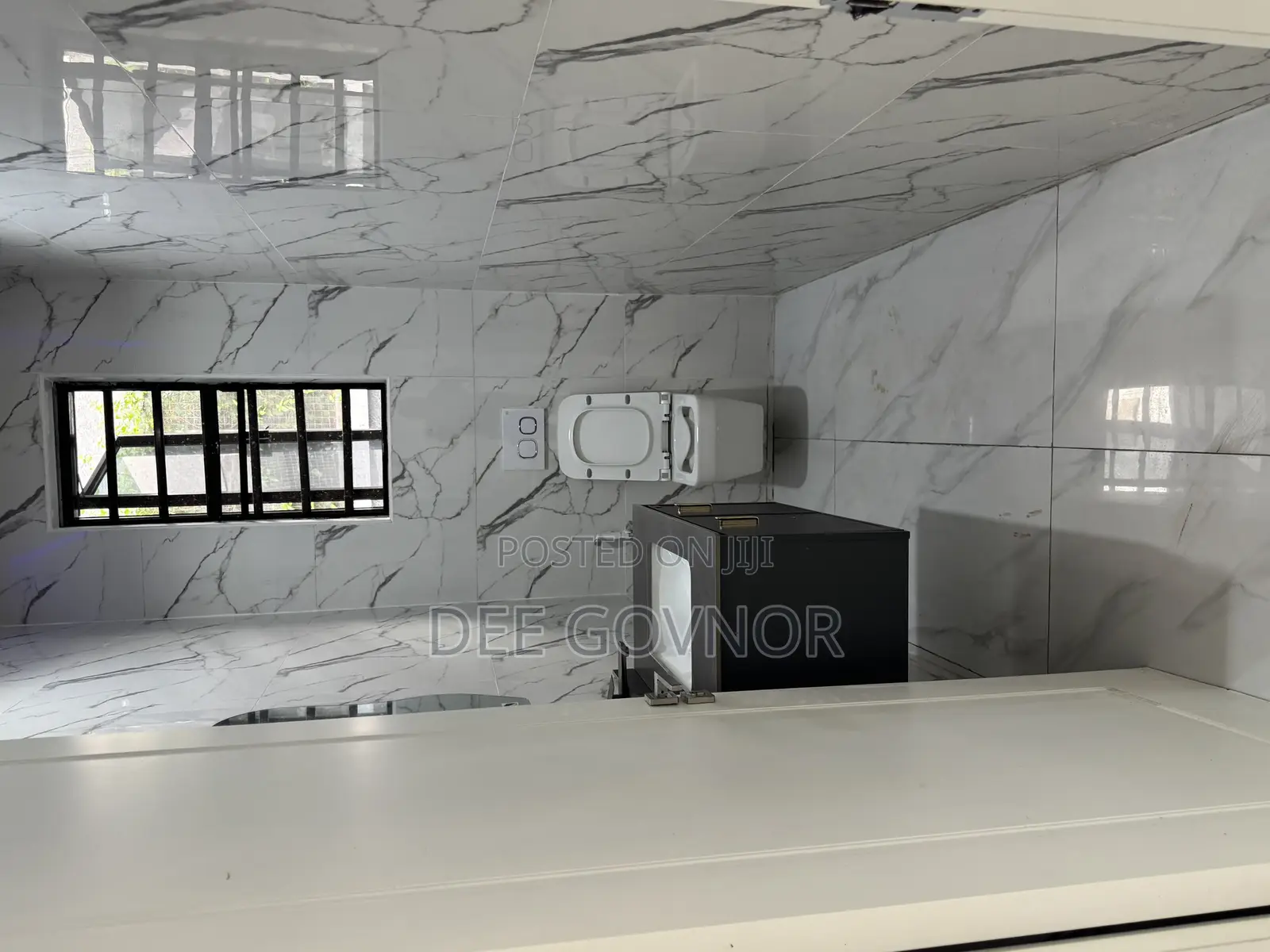6bdrm Duplex in Mega Mon, Ikota for sale