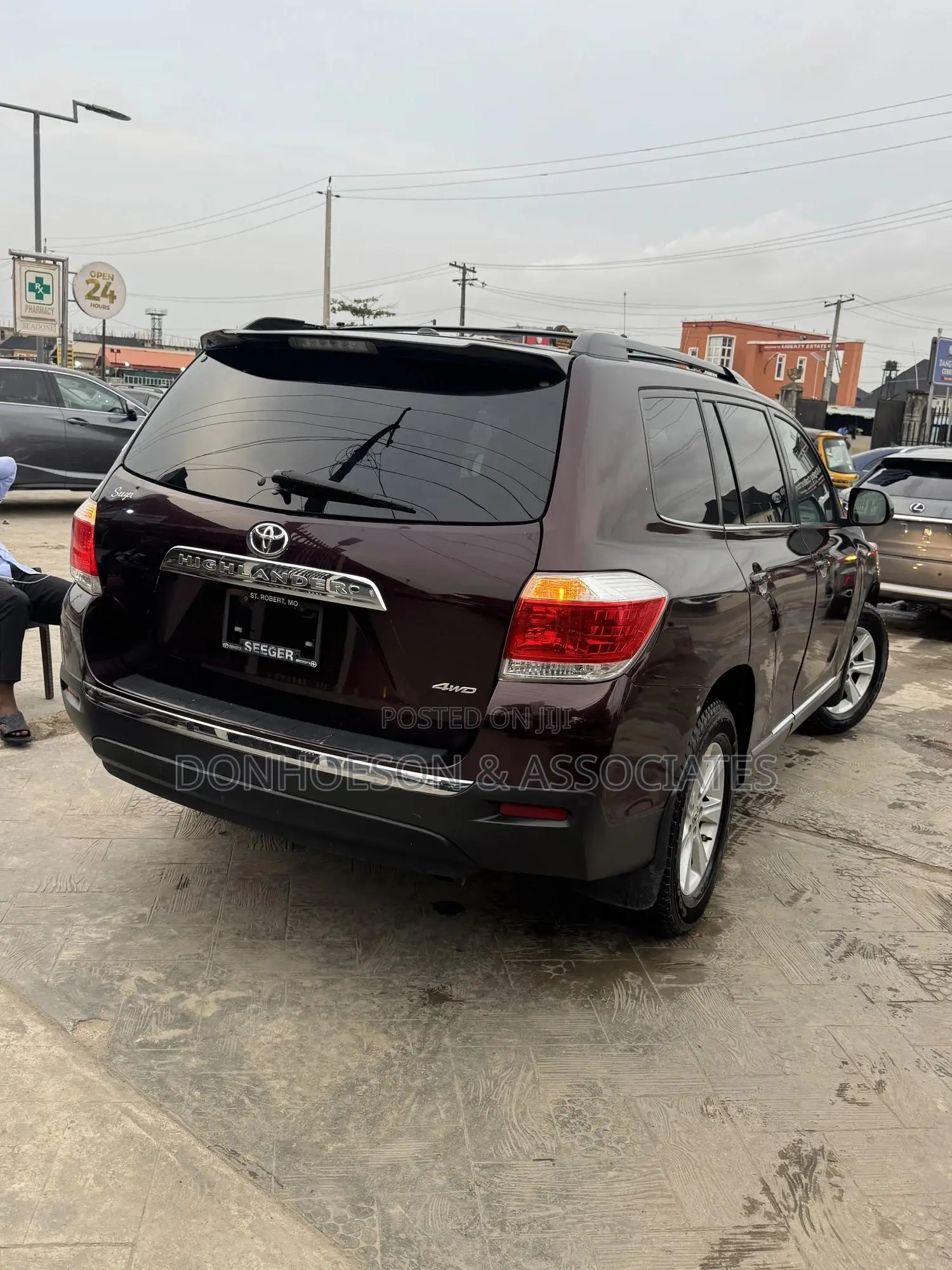 Toyota Highlander SE 3.5L 4WD 2013 Burgundy