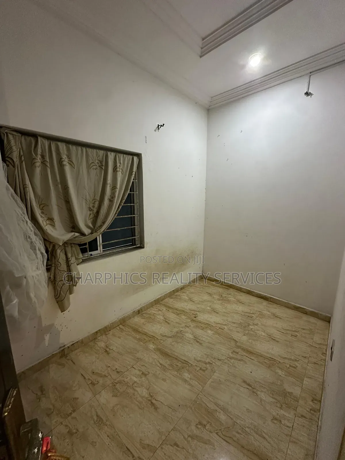 Mini Flat in Osapa london for rent