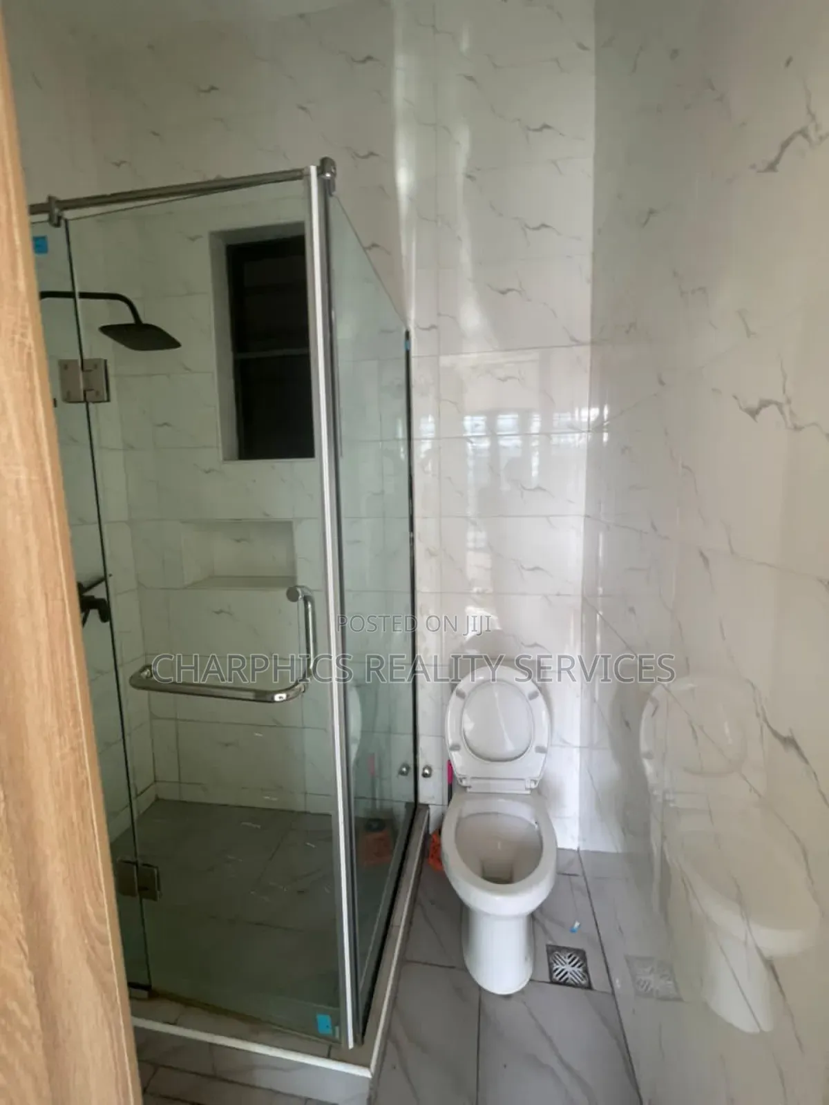 2bdrm Apartment in Osapa london for rent