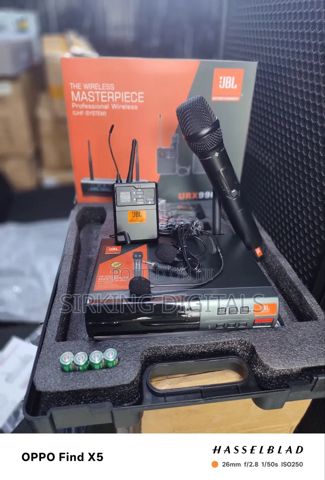 JBL Master Piece Neck and Handle Wireless Microphone 3 In1 Urx9900