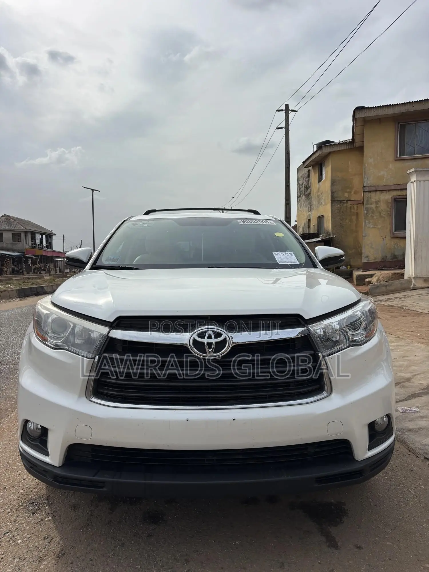 Toyota Highlander LE 4dr SUV AWD (3.5L 6cyl 6A) 2015 White