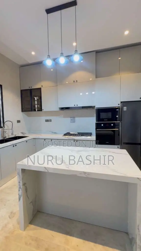5bdrm Duplex in Legacy, Akobo for sale