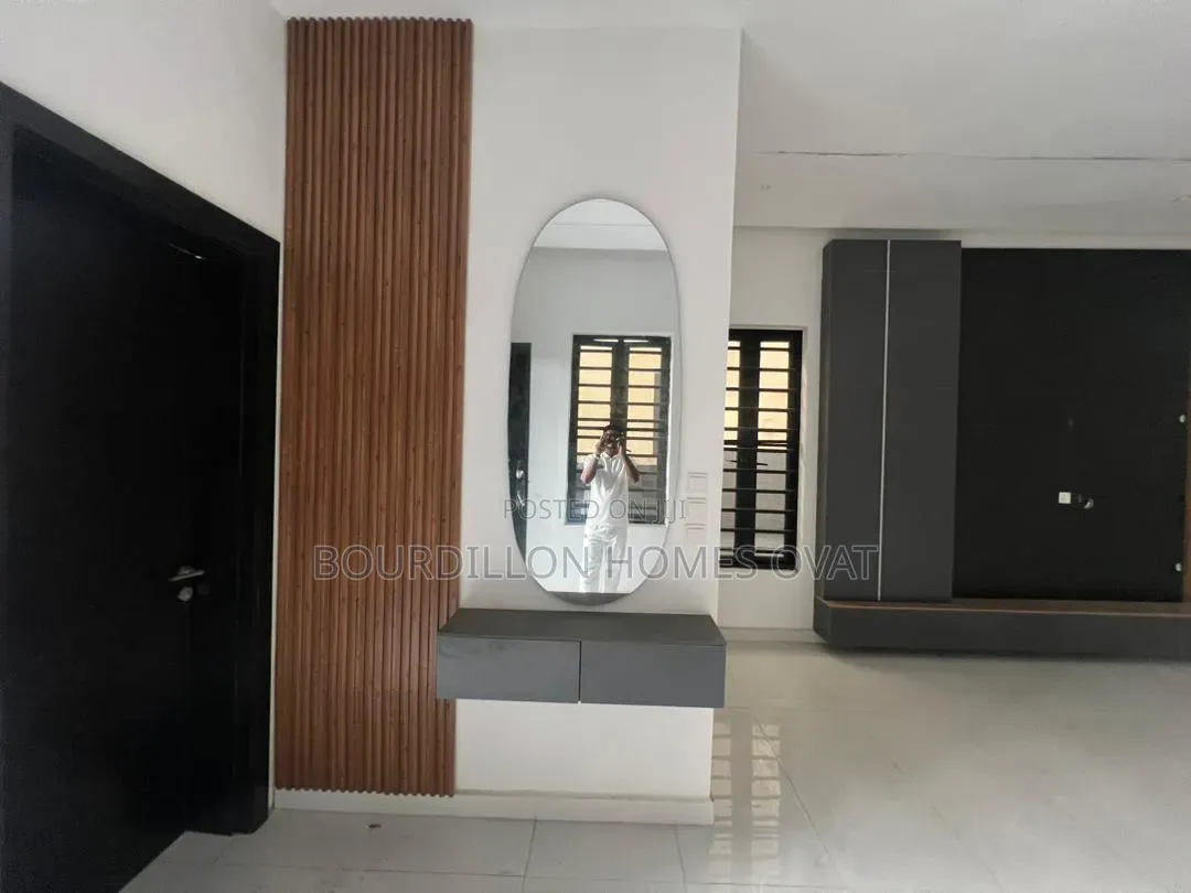 4bdrm Duplex in Thomas Estate Ajah for sale