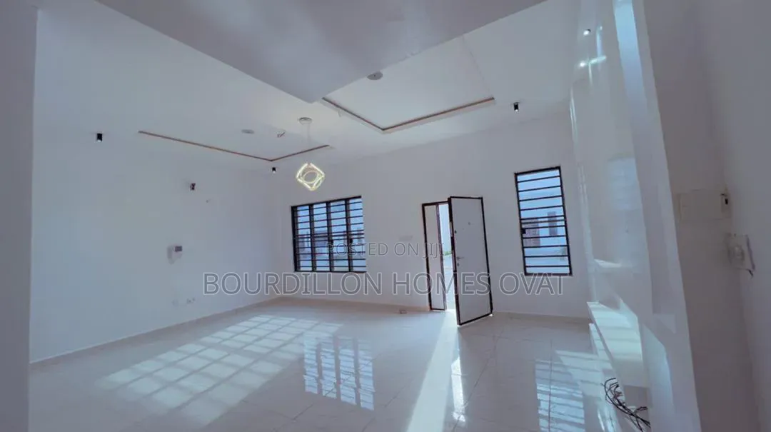 3bdrm Duplex in Ologolo Lekki Lagos for rent
