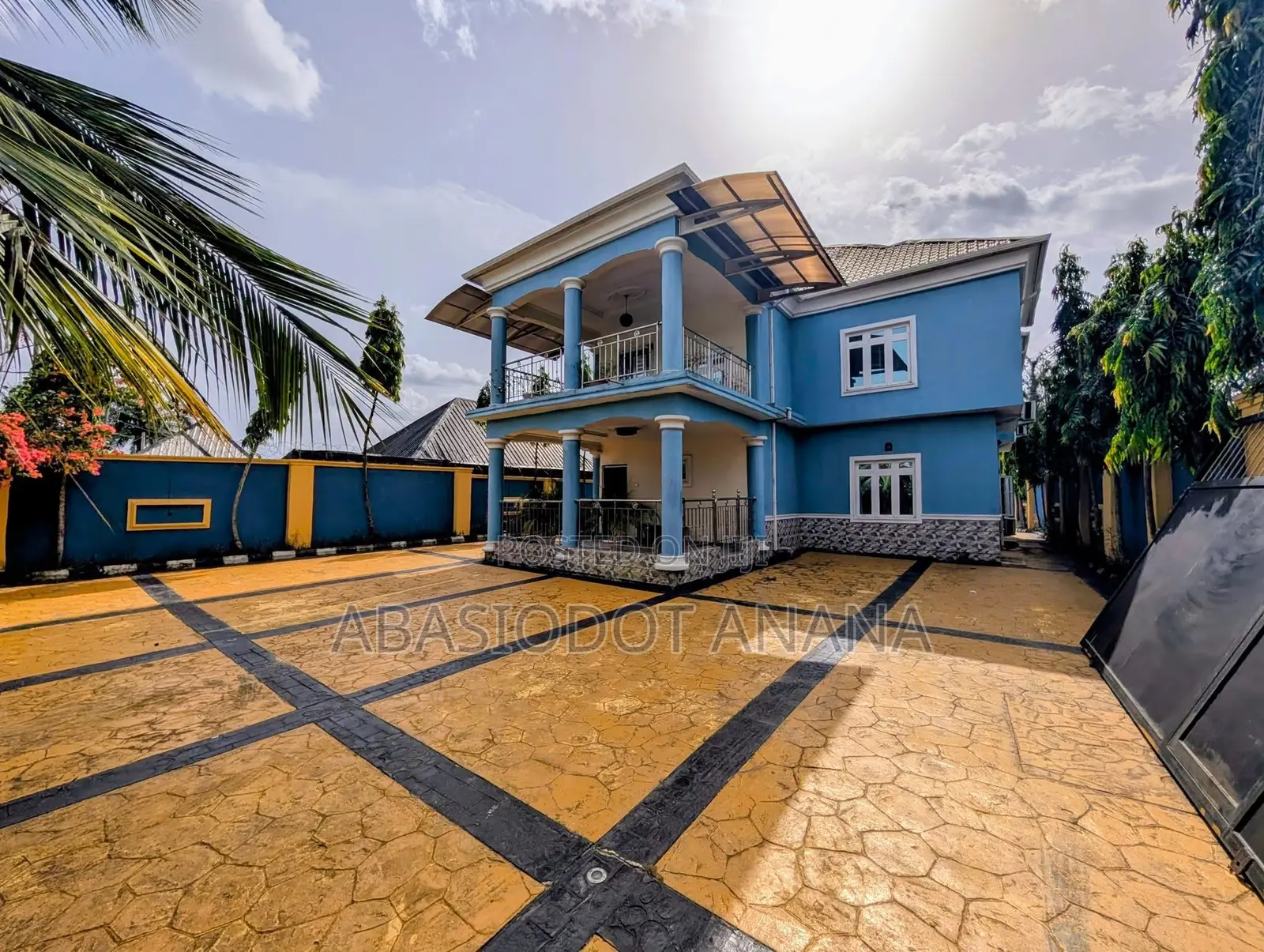 4bdrm Duplex in Udo Udoma, Uyo for rent