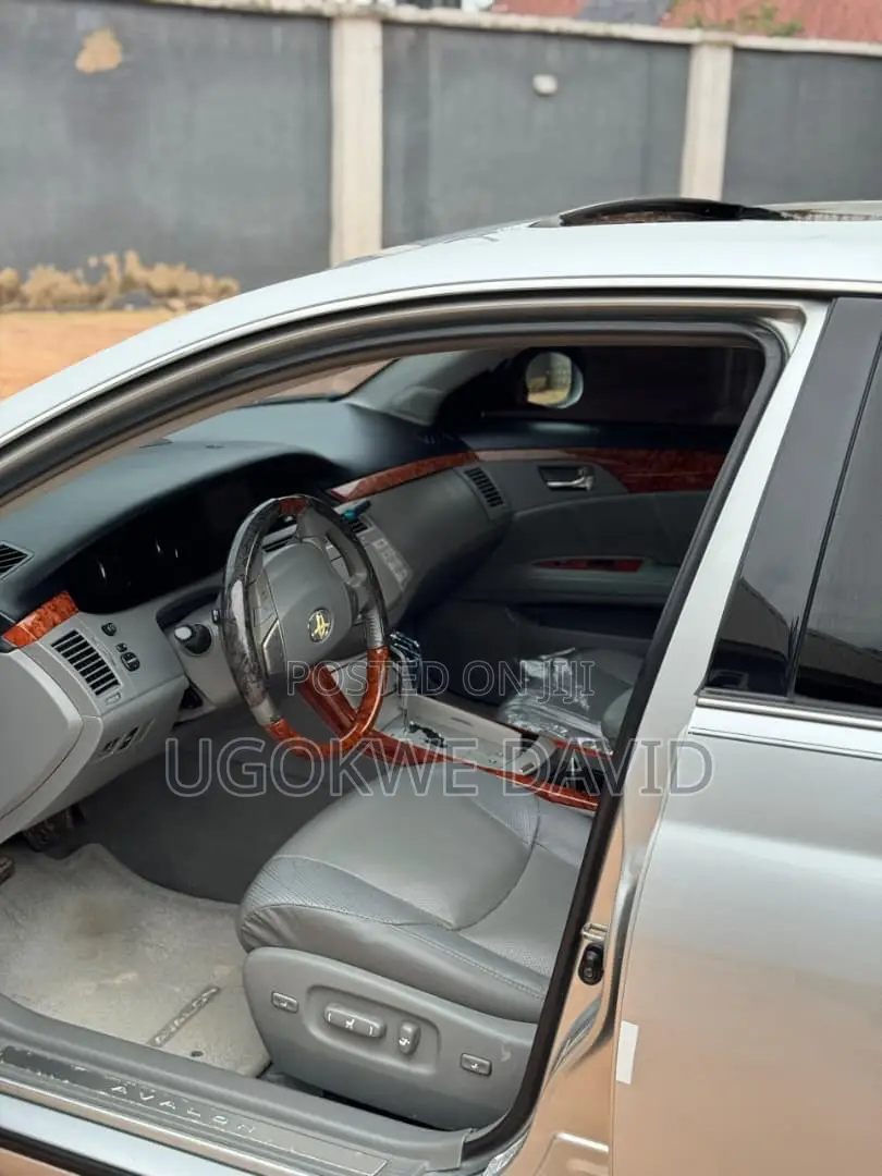 Toyota Avalon 2009 Silver
