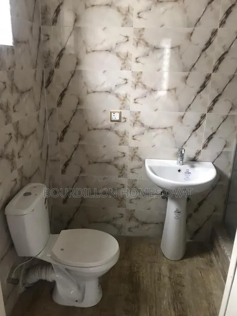 4bdrm Duplex in Ikota Second Gate for sale