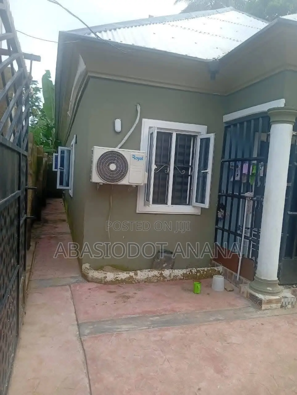 3bdrm Bungalow in Aka Etinan Mbierebe, Uyo for sale