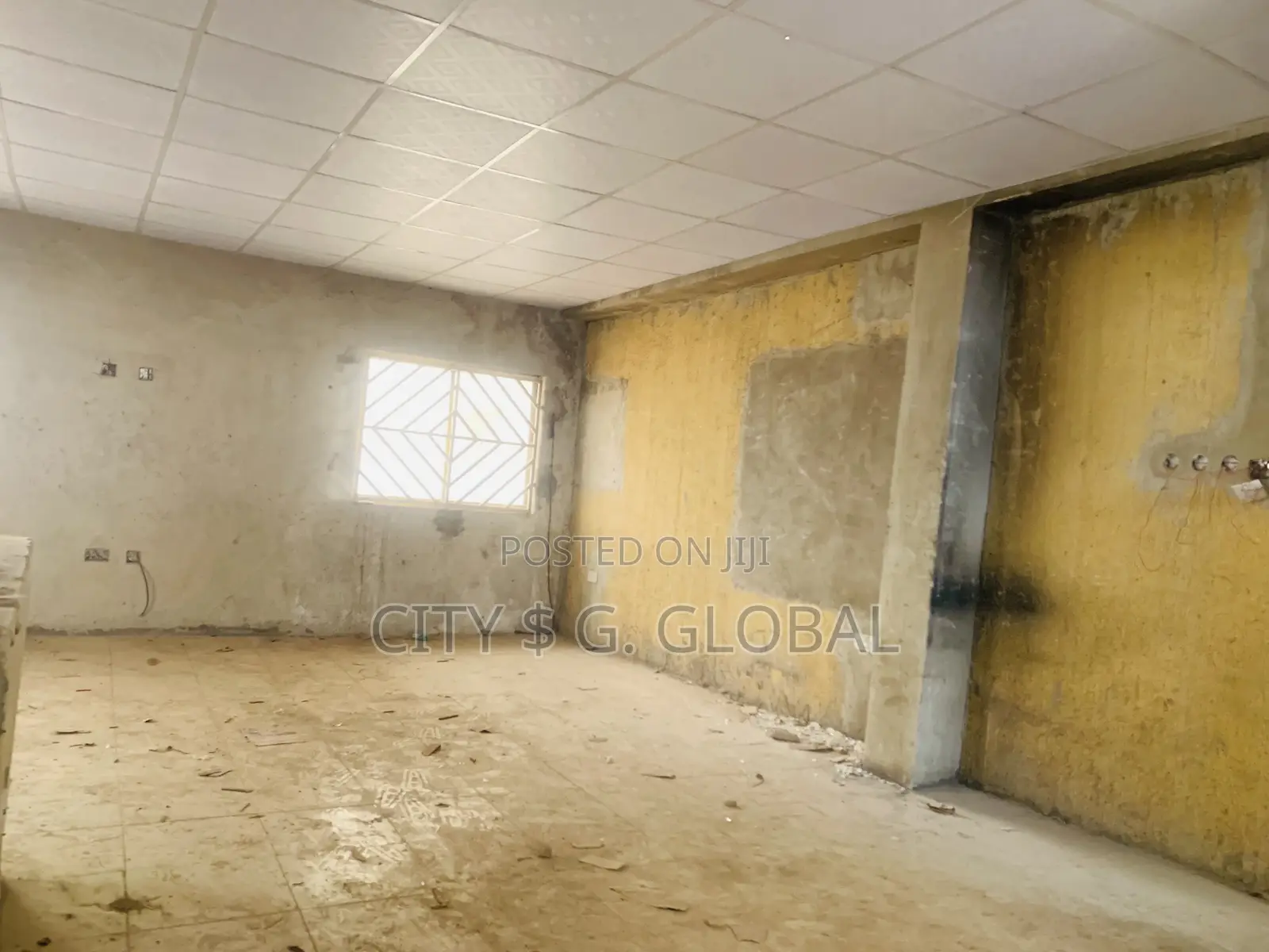 Shop Space or Office Space Up an Down