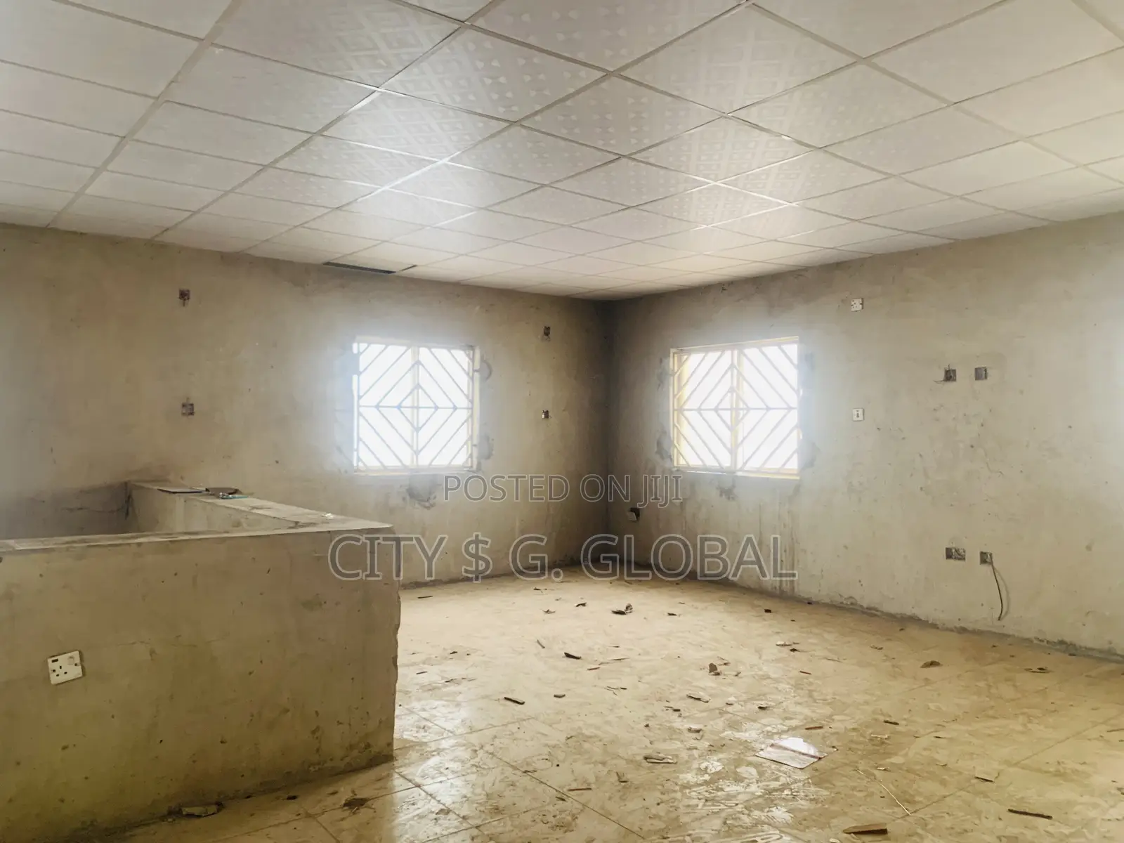 Shop Space or Office Space Up an Down
