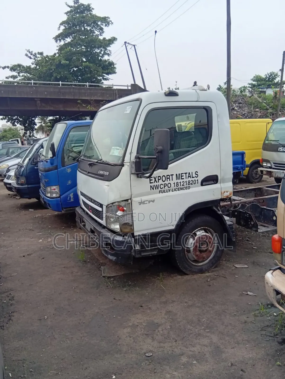 Mitsubishi Fuso Truck (Cab and Chassis) Right Hand Drive (Foreign Used
