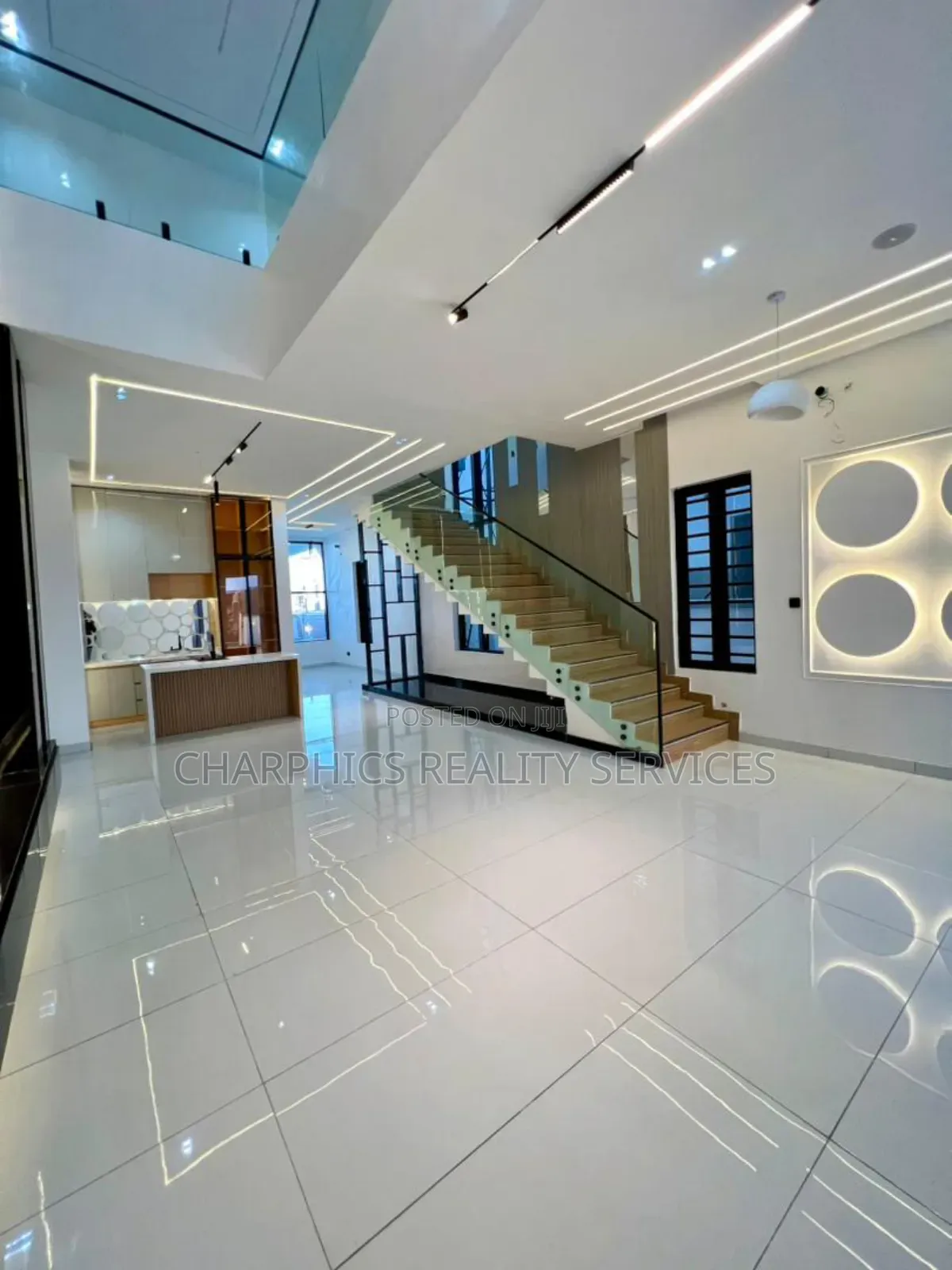 5bdrm Duplex in Off Lekki-Epe Expressway for sale