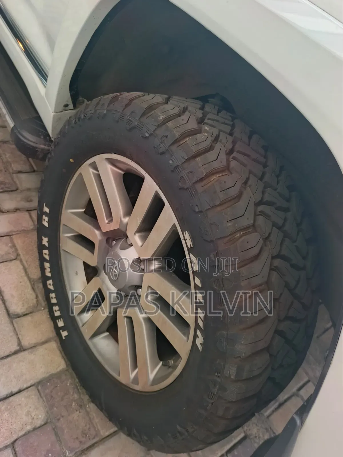 Toyota 4-Runner Limited 4WD 2011 White