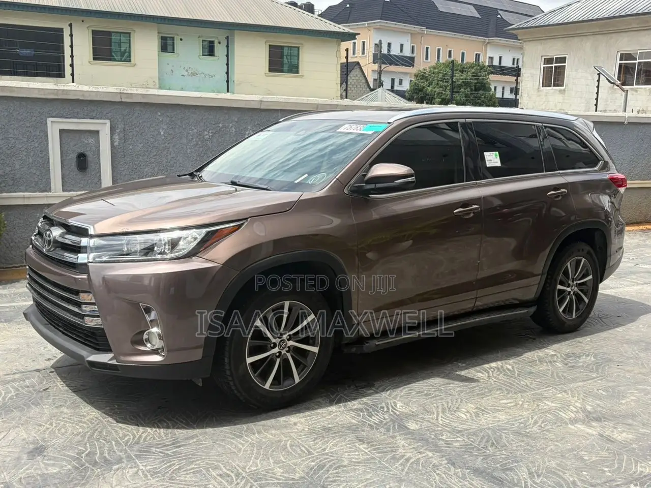 Toyota Highlander XLE 4x2 V6 (3.5L 6cyl 8A) 2018 Gray