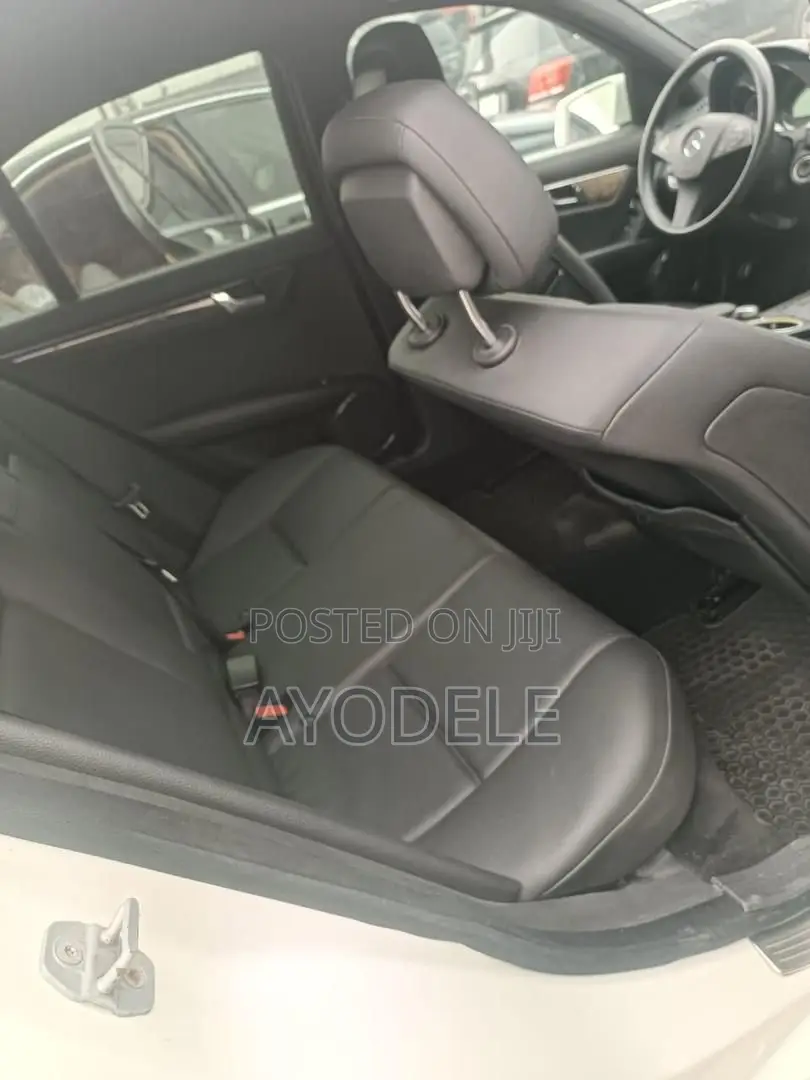 Mercedes-Benz C300 2010 White
