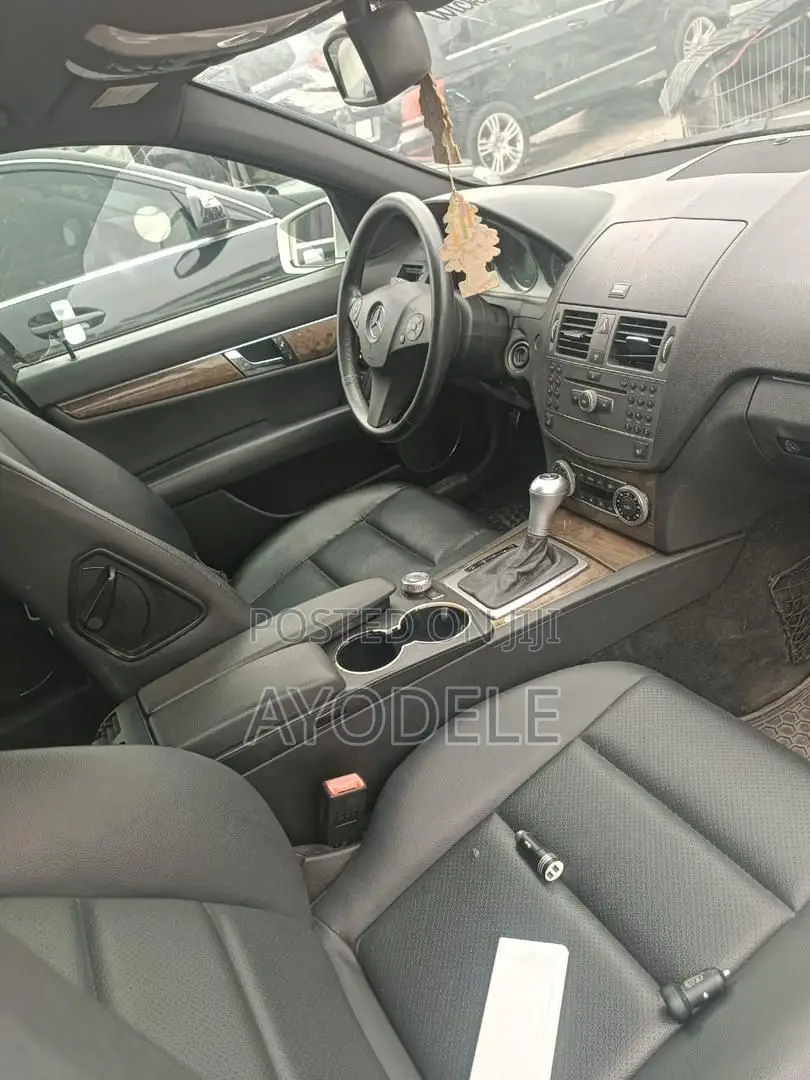 Mercedes-Benz C300 2010 White