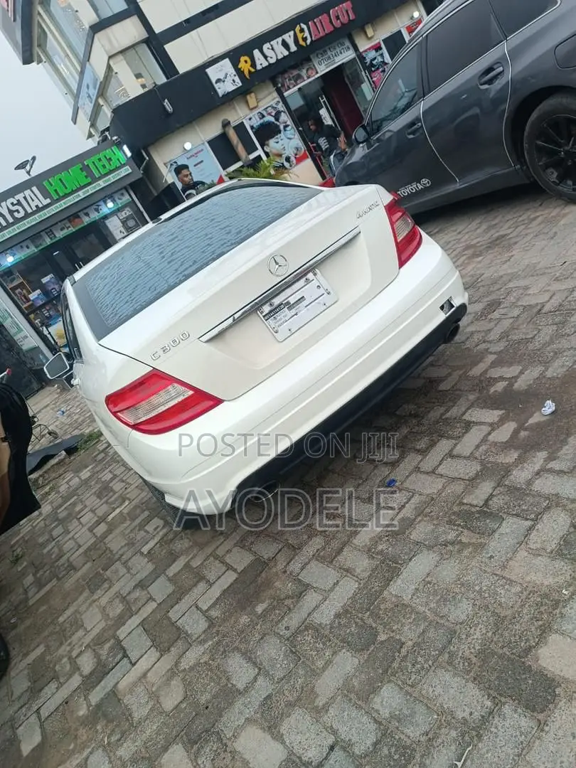 Mercedes-Benz C300 2010 White