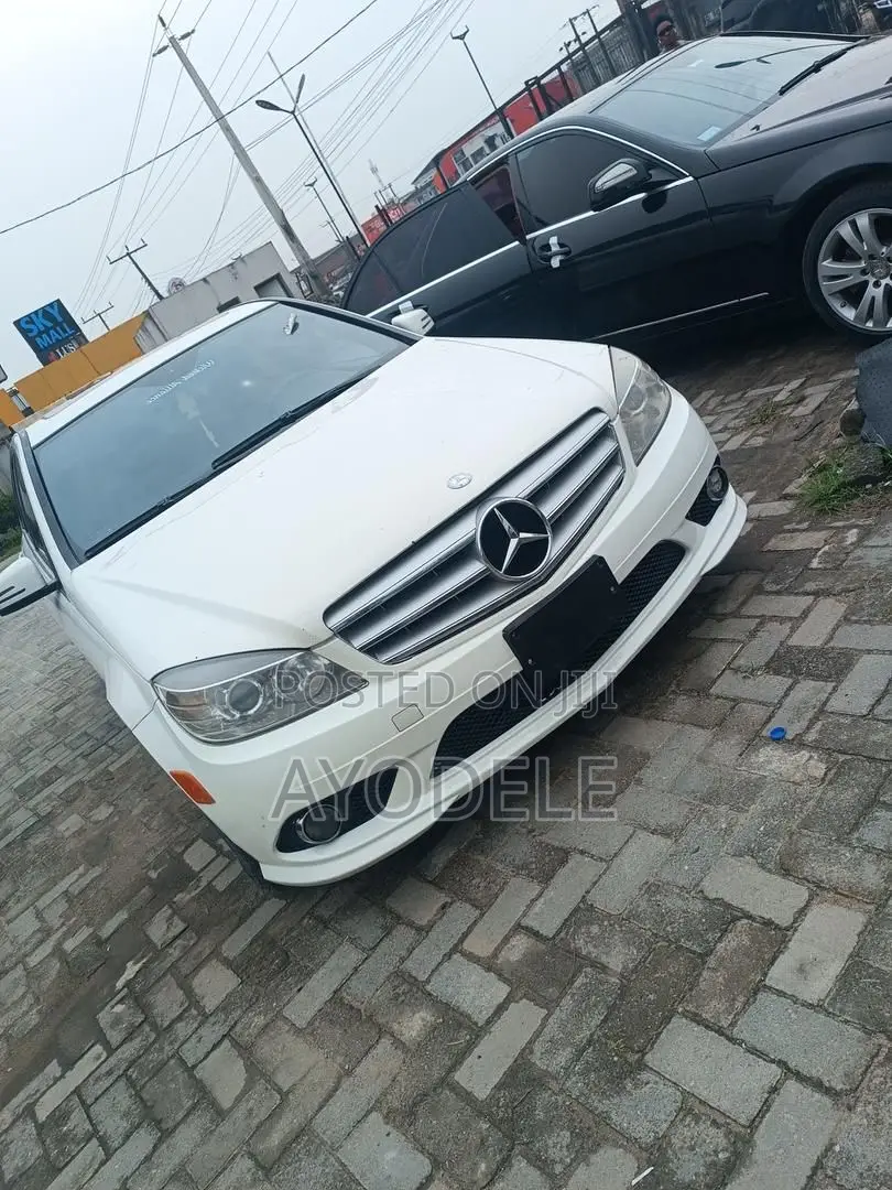 Mercedes-Benz C300 2010 White