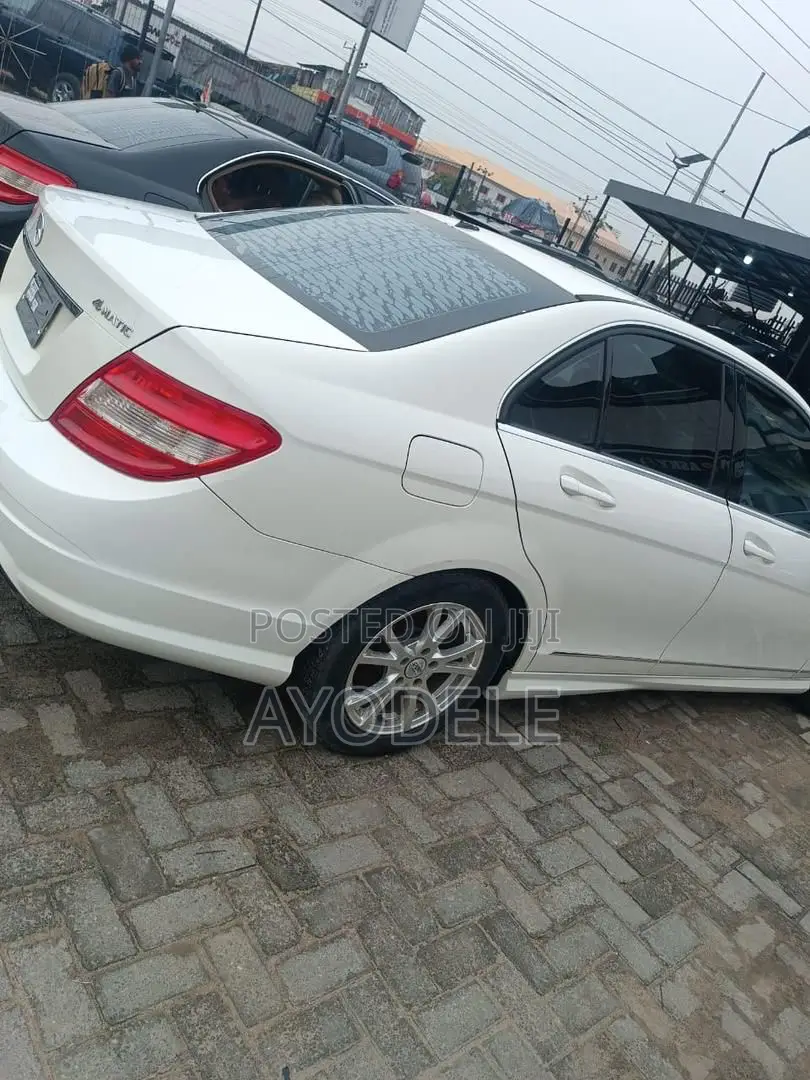 Mercedes-Benz C300 2010 White