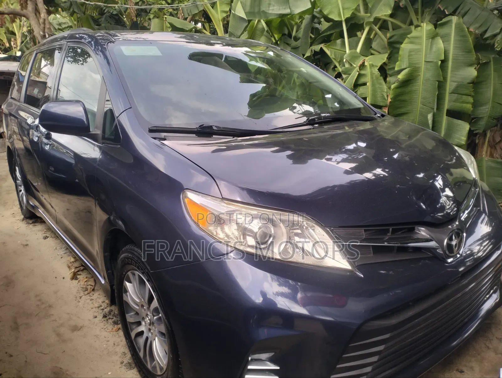 Toyota Sienna 2019 Blue