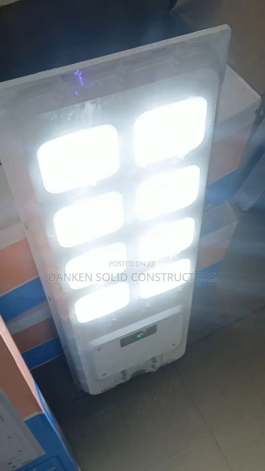 200 Watts New Akt Solar Streetlights