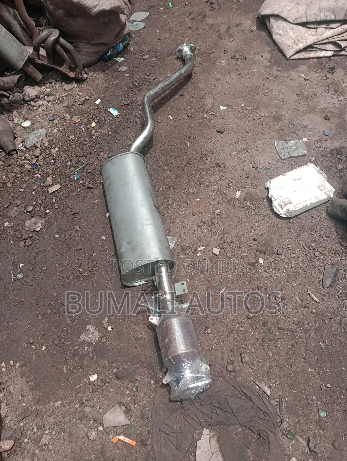 Brand New Center Exhaust Pot With Catalyst for Lexus Rx300
