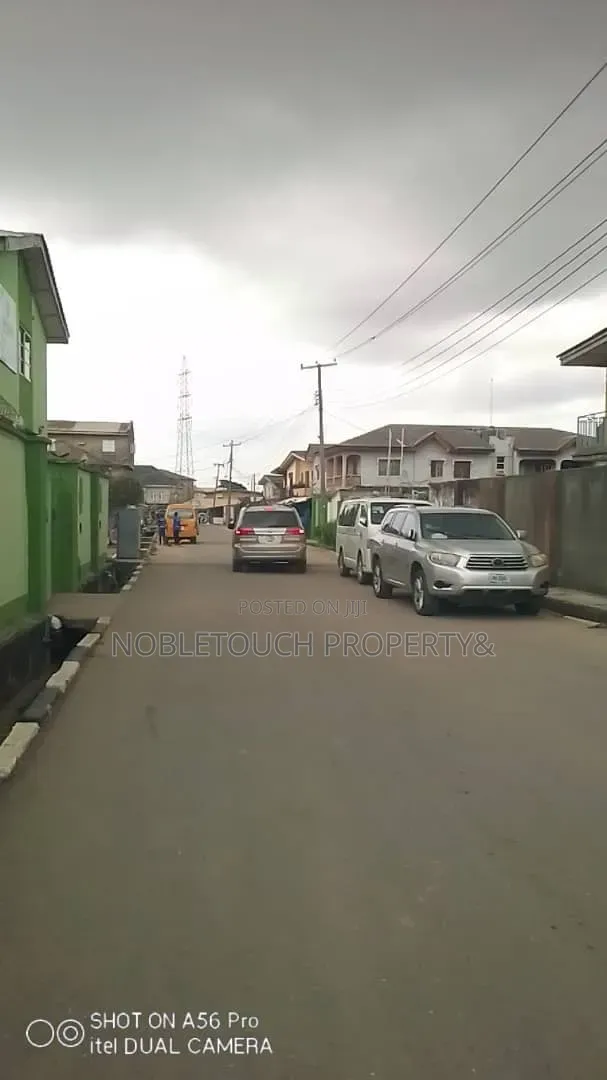 3bdrm Block of Flats in Council Ikotun Idimu, Iseri Olofin for sale