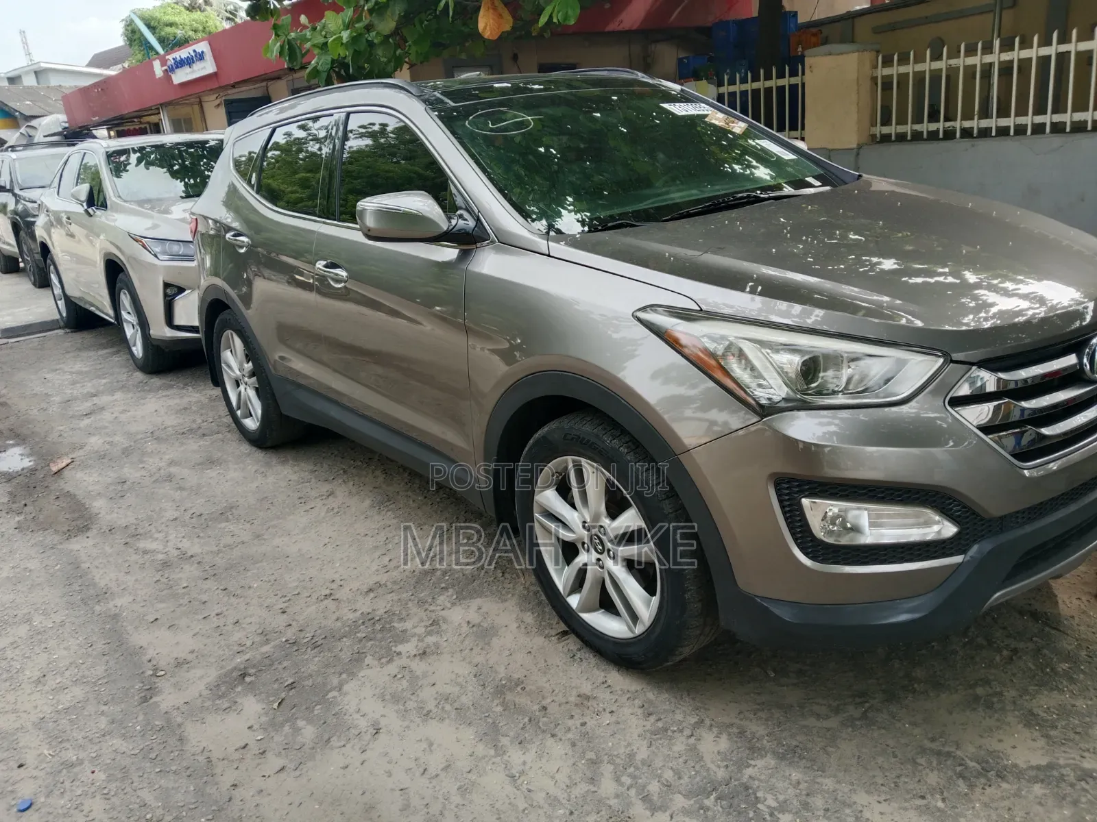 Hyundai Santa Fe SE AWD 2016 Brown