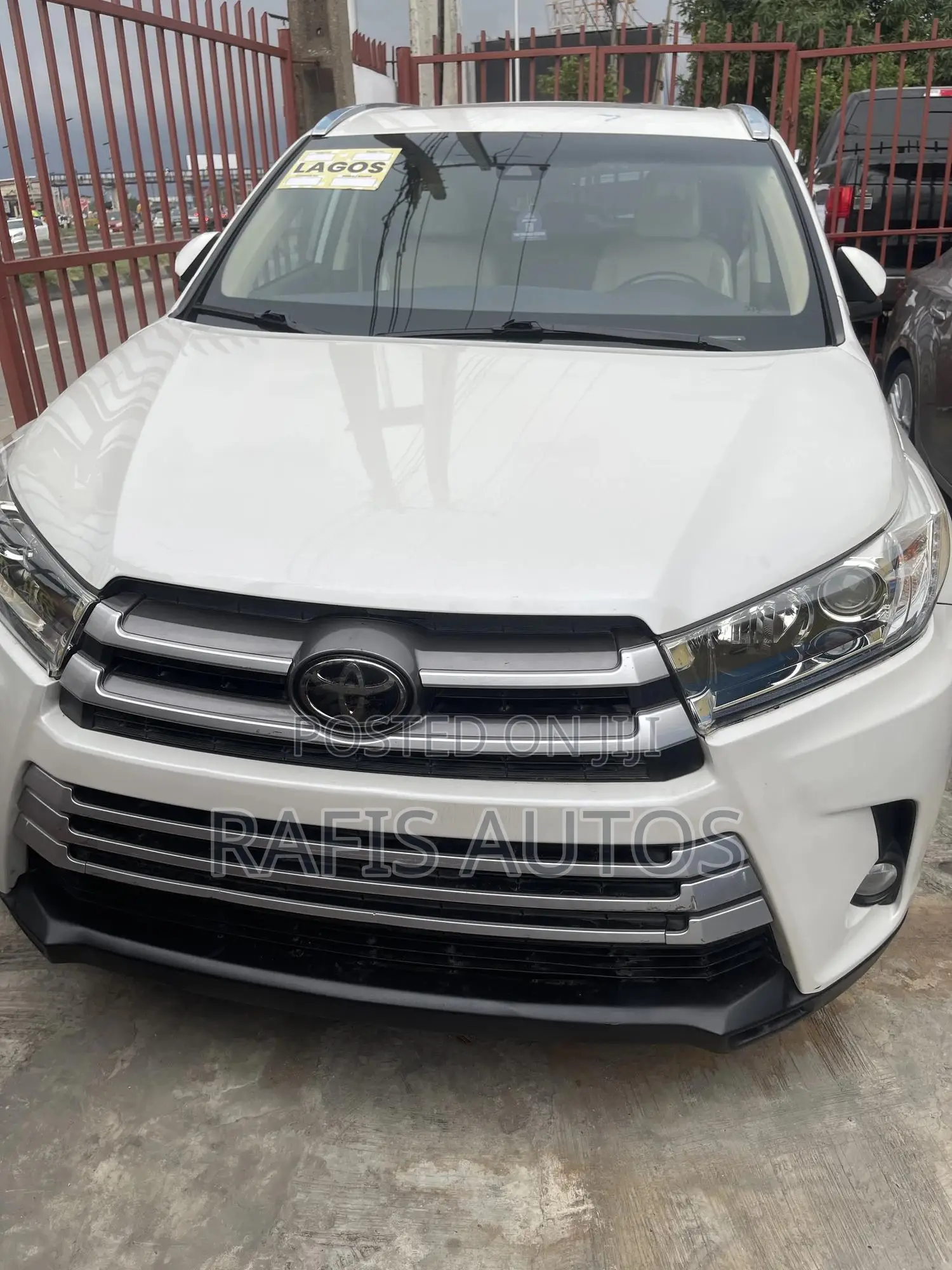 Toyota Highlander XLE 4x4 V6 (3.5L 6cyl 8A) 2018 White